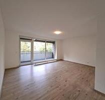 Helle und geräumige 3-Zimmer-Wohnung mit Balkon in Erlangen
