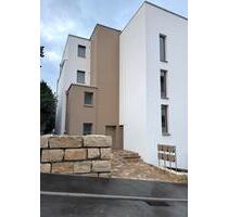 Erstbezug nach Neubau - schöne 3-Zi.-Whg mit Aufzug & Stellplatz - Mosbach