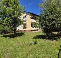 2 Fam. Haus,WF 200 m², Grund 1115 m², in Dingolfing von Privat