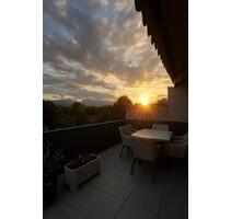 Dachwohnung mit Alpenblick, Dachterrasse & Balkon – neu renoviert - Ainring