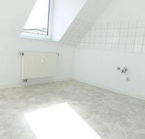 2 WARMmieten* sparen... dafür in den Möbelladen fahren:=) - Chemnitz Hilbersdorf