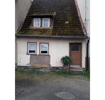 Kleines Einfamilienhaus - 23.000,00 EUR Kaufpreis, ca.  50,00 m² in Burgsinn (PLZ: 97775)