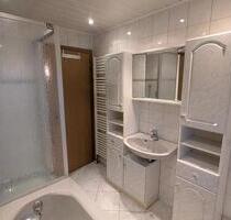 Ruhige 2,5 Zimmer Wohnung mit Stellplatz und Keller - Coburg