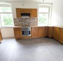 2 Zimmer Wohnung mit Einbauküche im 1. OG, ruhige Lage - Oelsnitz (Vogtland)
