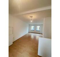 2,5 Zimmer EG Wohnung Dortmund 77qm, zentral, renoviert&hell