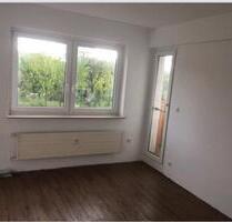 Schöne frisch renovierte 2 Zimmer Wohnung mit Balkon WG geeignet - Köln Kalk