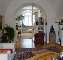 Charmante 5-Zimmer Wohnung beim Schloss mit riesigem Garten - Oberhausen