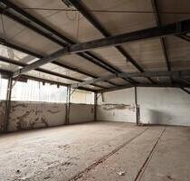 Halle Werkstatt mit Grundstück und Außenstellplätzen - Freiberg