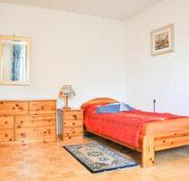 Provisionsfrei: Helle 2-Zimmer-Wohnung in Augsburg-Hochfeld, frei