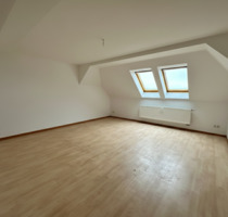 Zentrale 2-Raum-Dachgeschosswohnung in NeukirchLausitz - Neukirch/Lausitz
