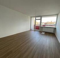 Helle 2-Zimmerwohnung mit Balkon - Langen (Hessen)