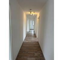 Helle 3-Zi.-Wohnung (82 m²) mit Balkon, Garage & FBH sofort frei - Spalt