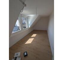 Lichtdurchflutete 1,5 Zimmer Wohnung nach Kernsanierung - Hürth