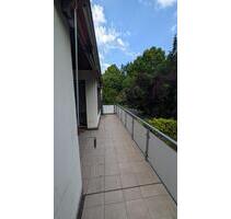 Renovierte 5-Zimmer-Wohnung mit Balkon, EBK und Tiefgarage - Hamburg Wandsbek