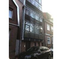 Wohnen mit Ausblick – charmante 2-Zimmer-Maisonette mit Blick auf Hafen und Altstadt - Stade