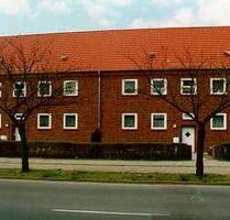 sanierte 2-Raumwohnung, Bad mit Fenster - Parchim