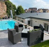 Außergewöhnliche Wohnung mit beheiztem Pool in guter Lage - Zweibrücken