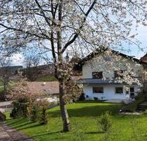 Hochwertig modernisierte Wohnung mit Hauscharakter großem Garten - St. Peter