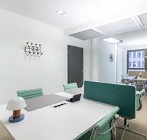 Privatbüro für fünf Personen in DUSSELDORF, Signature Heinrich Heine - Düsseldorf