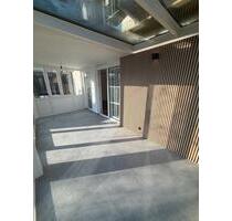 Attraktiv gehobene 2,5 Zimmer-Wohnung mit Wintergarten + Terrasse - Singen (Hohentwiel)