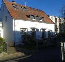 Herrliche Terrassenwohnung - 1.000,00 EUR Kaltmiete, ca.  60,00 m² in Frankfurt am Main (PLZ: 65933) West