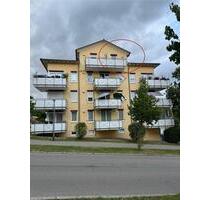 Dachgeschosswohnung mit 3 Zimmern, Balkon und Tiefgaragen Platz - Rottweil