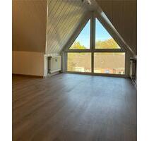 Renovierte 3,5 Zimmer DG-Wohnung im Herner Gedichtsviertel!