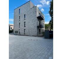 2 Zimmer Wohnung mit gehobener Innenausstattung mit Terassse - Hamburg Wandsbek