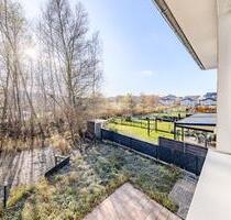 Doppelhaus mit Traumblick, Terrasse, Garten und Steg am Teich in Bestlage von Bestensee