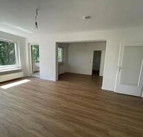 Sanierte große 3-Zimmerwohnung mit Balkon - Neu-Isenburg
