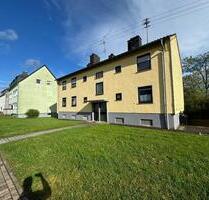 1 Monat Mietfrei bei eigen Renovierung - Gemütliche 2-Zimmer-Wohnung in Baumholder - direkt vom Eigentümer! [HMR-O60E04]