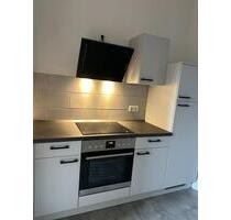 Zentrale & modernisierte 2 Zimmer Altbauwohnung in Husum