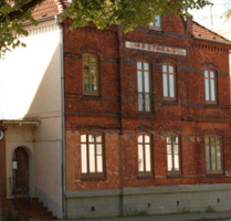Dachgeschosswohnung ab 01.10. - 757,00 EUR Kaltmiete, in Wedel (PLZ: 22880)