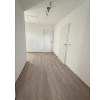 4 Raumwohnung neue Sanierung - 550,00 EUR Kaltmiete, ca.  87,00 m² in Gera (PLZ: 07548) Debschwitz