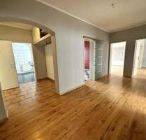 Große 4-Zimmer-Wohnung ca. 130 m² Fußgängerzone Gelsenkirchen Stellplatz vorhanden