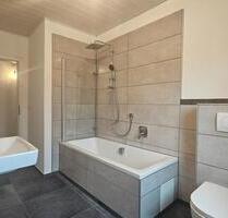 Erstbezug nach Kernsanierung, 3,5 Zimmer im 1 OG, Balkon, EBK - Röthlein