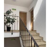 2-Zimmer-Dachgeschosswohnung mit Balkon und Garage - Wendlingen am Neckar