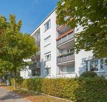 schöne 3-Zimmer-Wohnung mit 2 Balkonen und neuer Einbauküche - Schönefeld