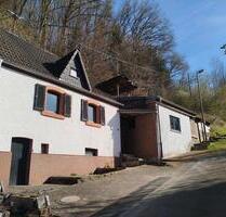 Kleines Haus für Handwerker - 32.000,00 EUR Kaufpreis, ca.  50,00 m² in Queidersbach (PLZ: 66851)