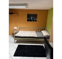 Ruhige 1 Zimmerwohnung - 550,00 EUR Kaltmiete, ca.  20,00 m² in Bonn (PLZ: 53175) Friesdorf