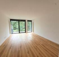 3Zi. Traumwohnung ca. 90,51 m² mit großem Balkon ins Grüne und EBK - Berlin Reinickendorf