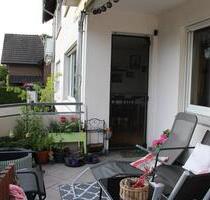 3Zimmer ETW 80qm EG, Loggia mit Gartenzugang und Garage - Halle