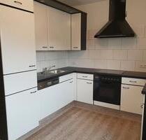 Moderne sanierte 2-Zimmer Wohnung Dachterrasse, EBK, Stellplatz - Feuchtwangen