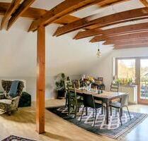 2,5 Zimmer Wohnung in Sulzburg - Balkon, Garage, EBK, Keller