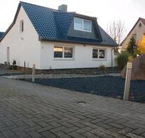 2 freistehende Häuser auf 3.600 qm - Gützkow