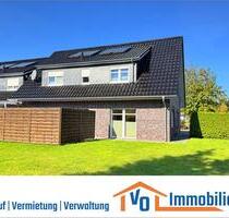 Gepflegte Dachgeschosswohnung mit Einbauküche in bester Lage der Blumenstadt Wiesmoor