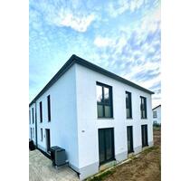 Haus Neubau Doppelhaushälfte - 1.500,00 EUR Kaltmiete, in Mainburg (PLZ: 84048)