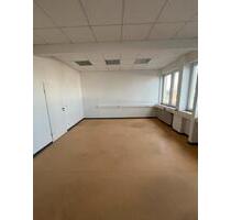 Heller Büroraum in großem Bürokomplex zu vermieten! - Moers