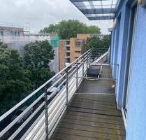 Stylische möblierte DG-Wohnung - 1.250,00 EUR Kaltmiete, in Köln (PLZ: 50827) Ehrenfeld
