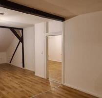 Dachgeschoss Altbau mit Balkon - Erstbezug nach Sanierung - Hof Altstadt